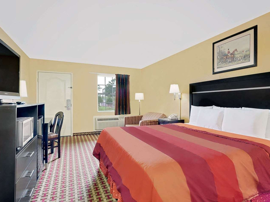 Days Inn by Wyndham Savannah主图