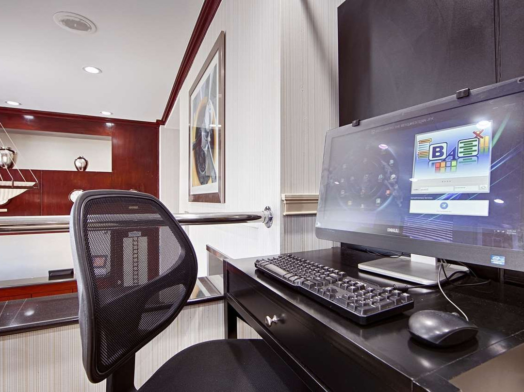 贝斯特韦斯特肯尼迪机场酒店主图