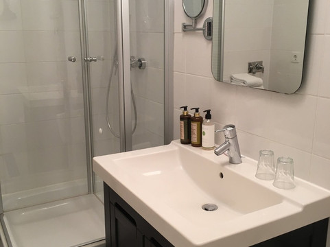 奥尔菲酒店 - 大屋主图