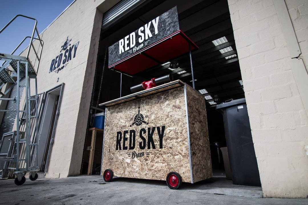 高登湾旅游景点-Red Sky Brew