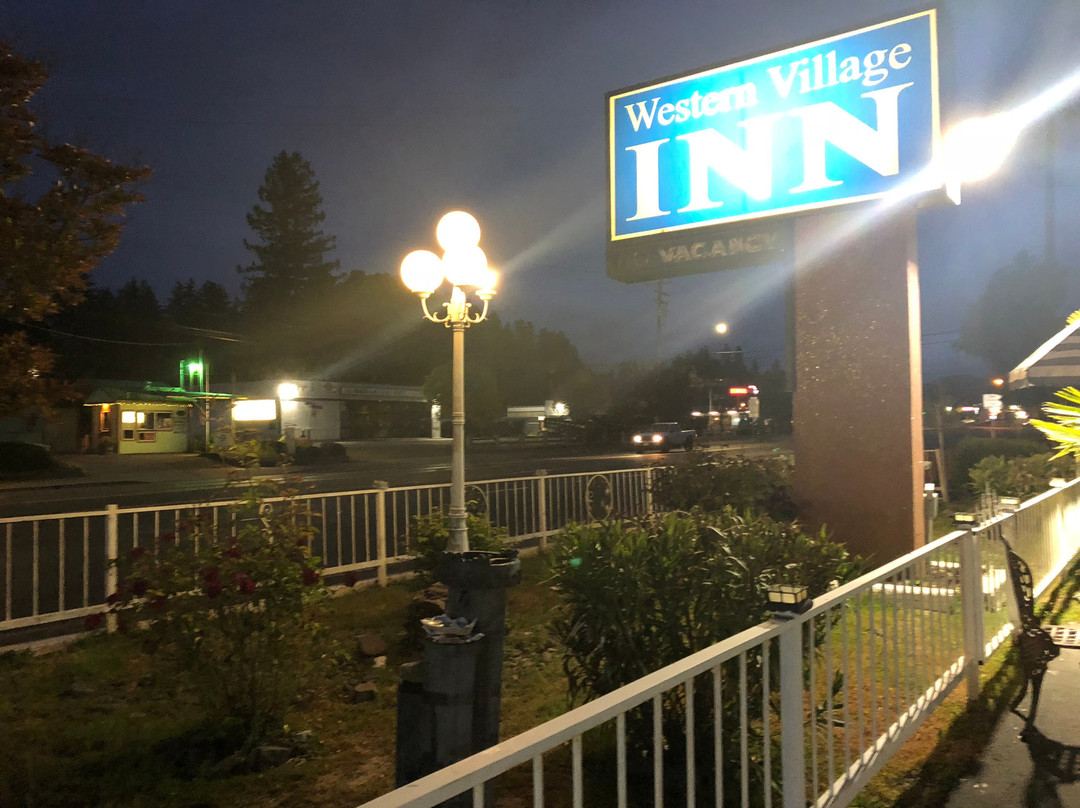 Western Village Inn主图