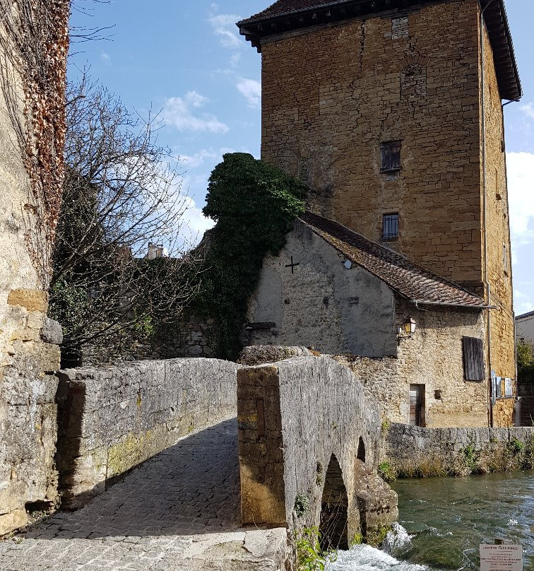 Pont des Capucins-Arbois必去景点