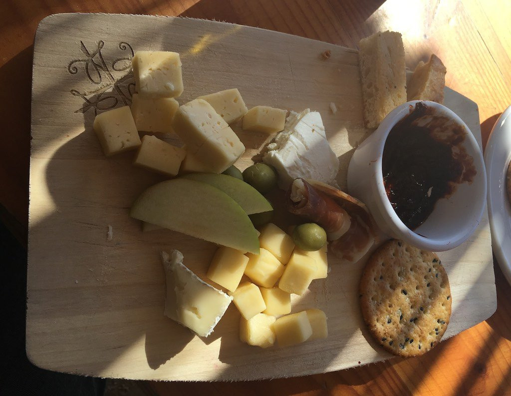 Hotel Cuatro Cuatros主图