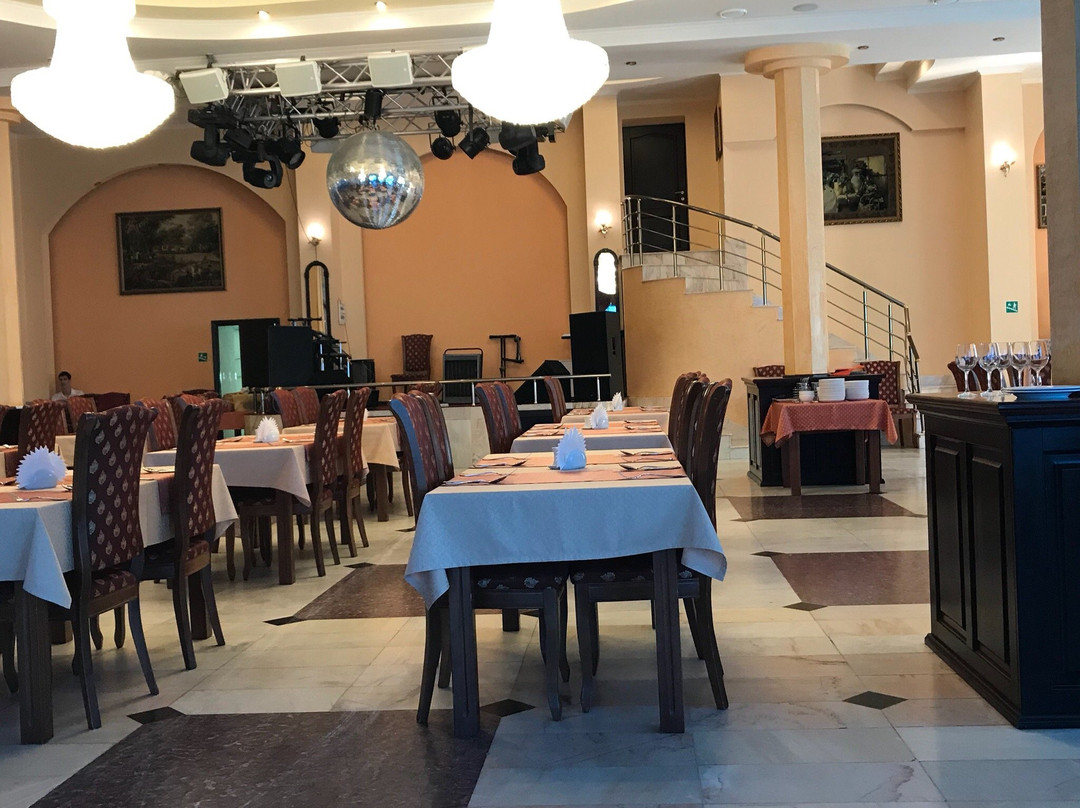 Ust-Koysug餐馆和美食-Sedmoye Nebo