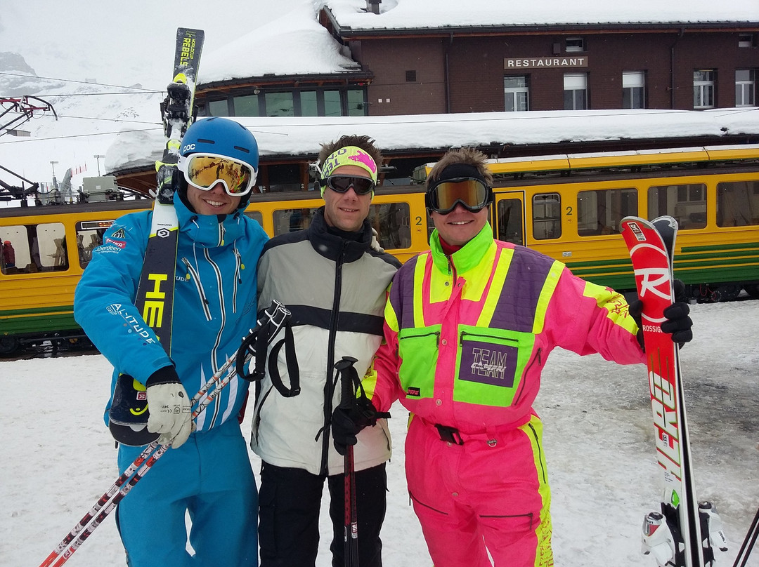 Altitude Ski & Snowboard School-格林德瓦必去景点