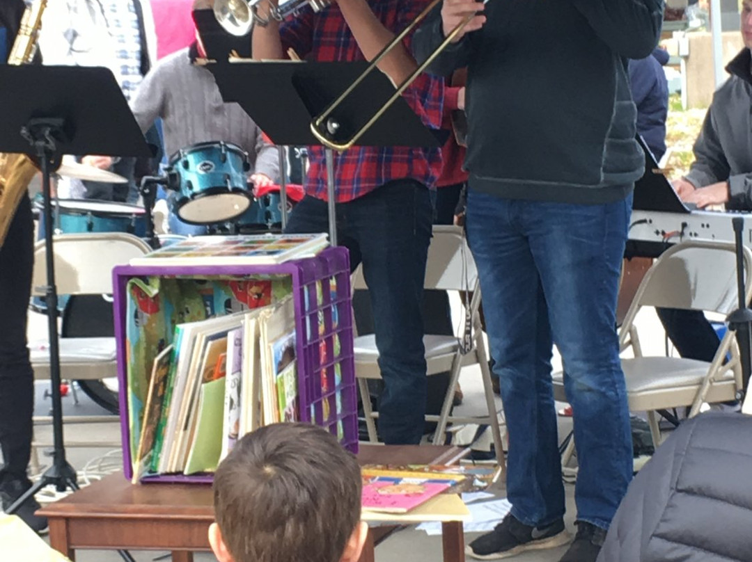 Downtown Marquette Farmers Market-Marquette必去景点