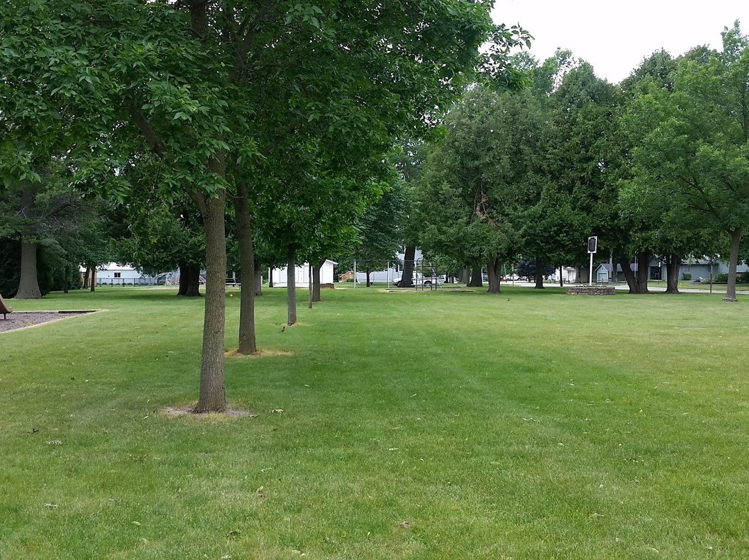 West Park-Dodge Center必去景点