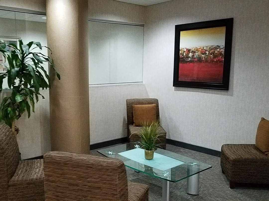 Ramada by Wyndham St. Louis Airport and Conference Center主图