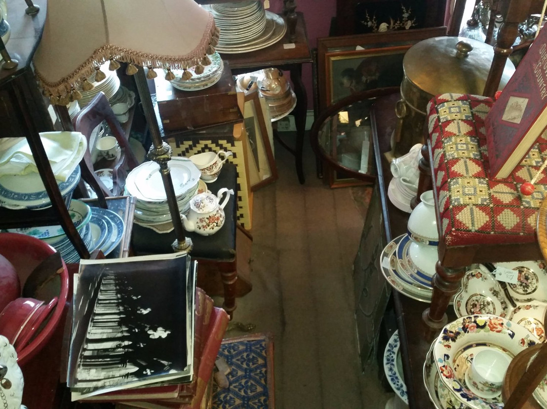 Knicks Knacks Antiques Emporium-Sutton-on-Sea必去景点