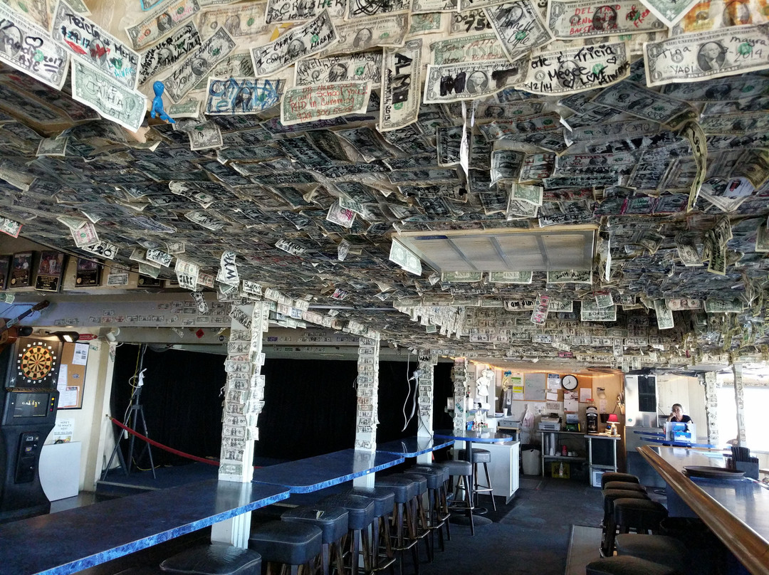 Lazy Harry's Sunshine Saloon-Bullhead City必去景点