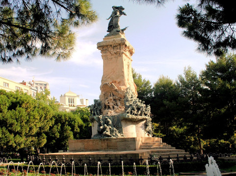 Plaza los Sitios-萨拉戈萨省必去景点