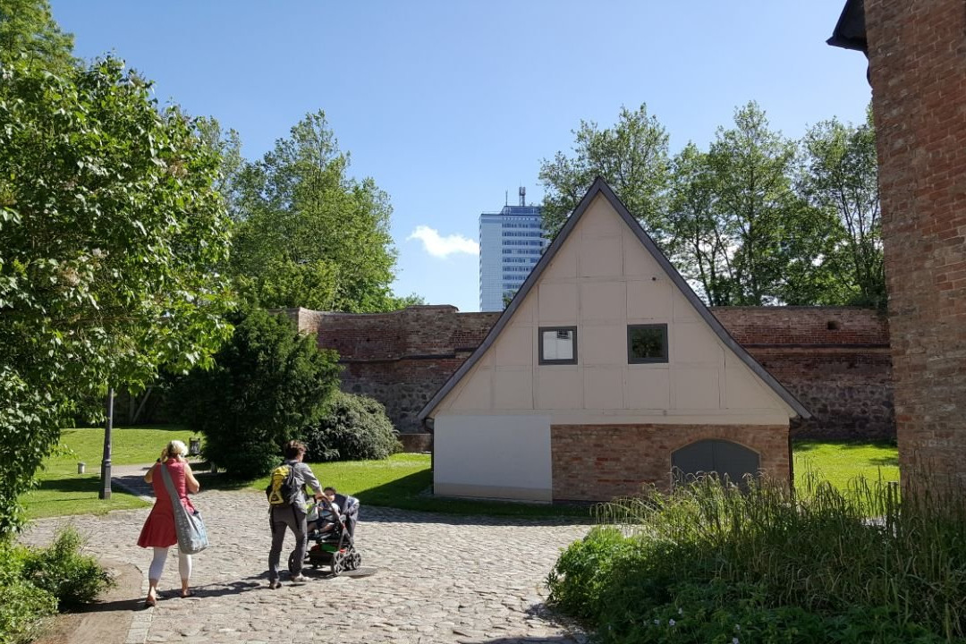 Kloster zum Heiligen Kreuz景点图片