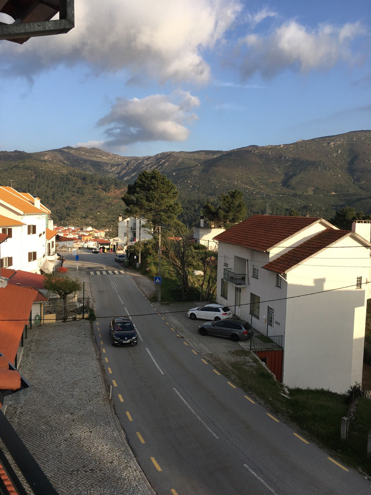 Encosta da Serra-官方