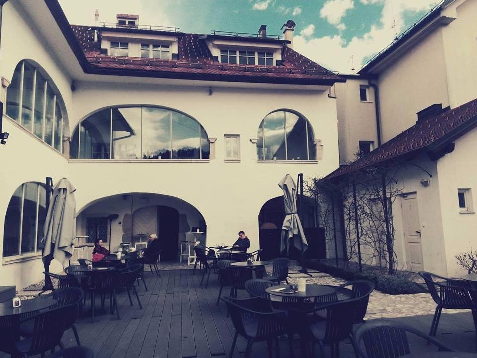 Layer House