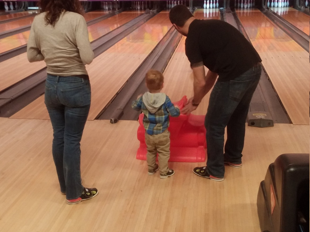 Dover Bowl Family Fun Center景点图片