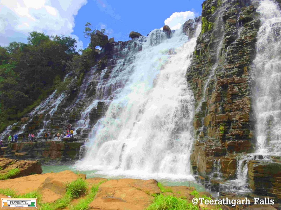 Tiratgarh Falls景点图片