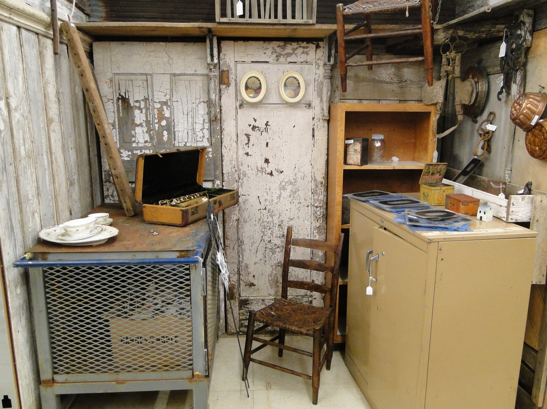 Mikes Unique, Collectable & Antique Flea Market-斯普林菲尔德必去景点