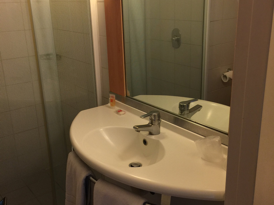 宜必思门多萨酒店主图