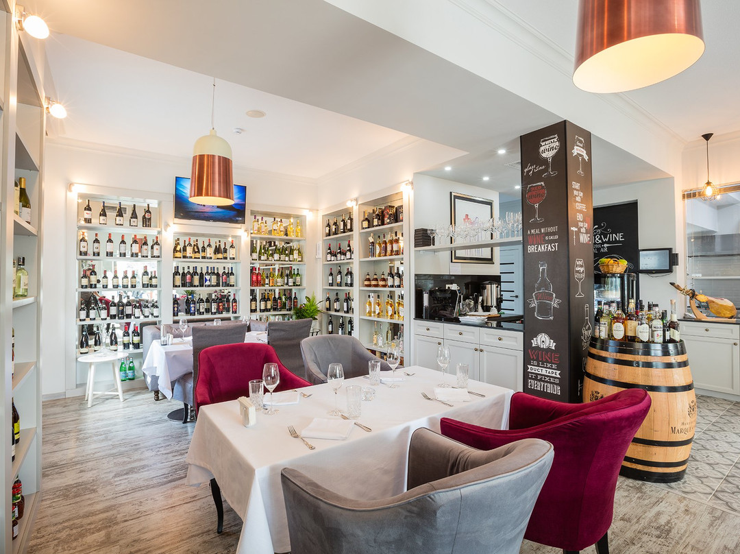 Kitchen & Wine