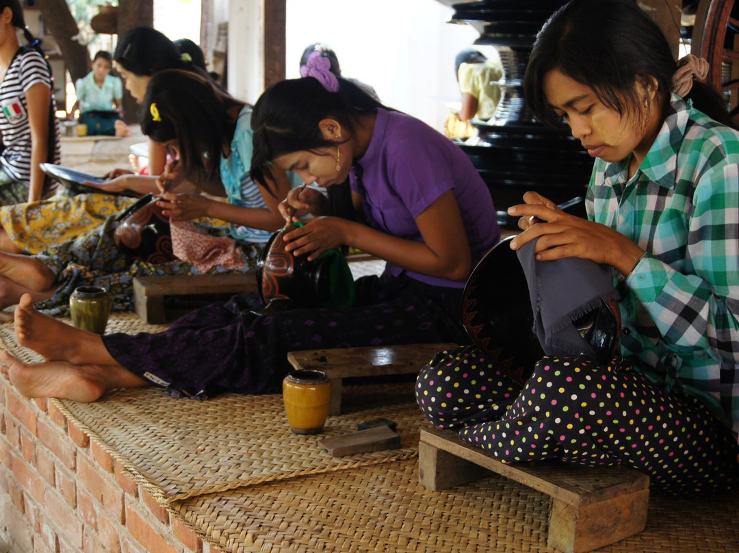 Shwe La Yaung Lacquerware Shop-Myin Ka Bar必去景点