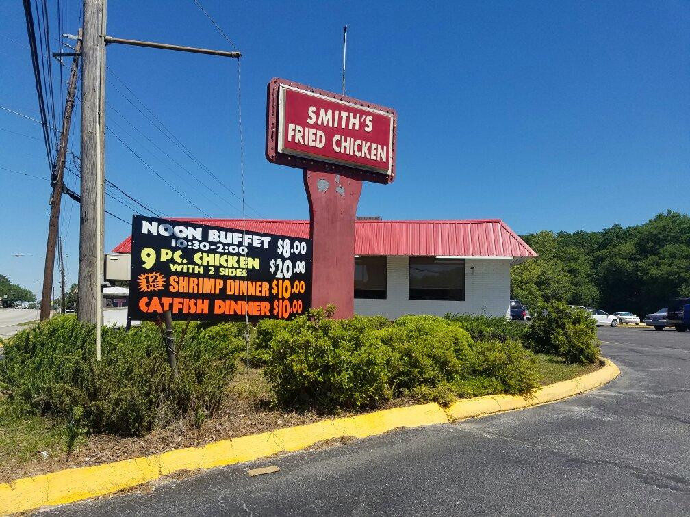 Hazlehurst餐馆和美食-Smith's Fried Chicken