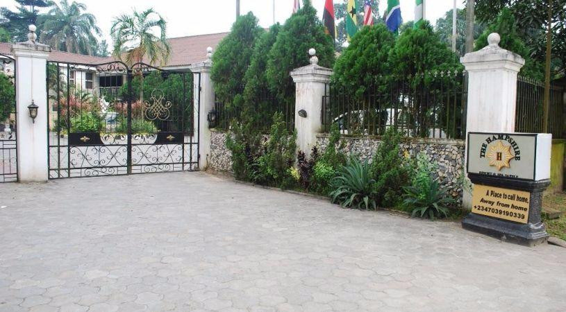 Hampshire Hotel and Resort主图
