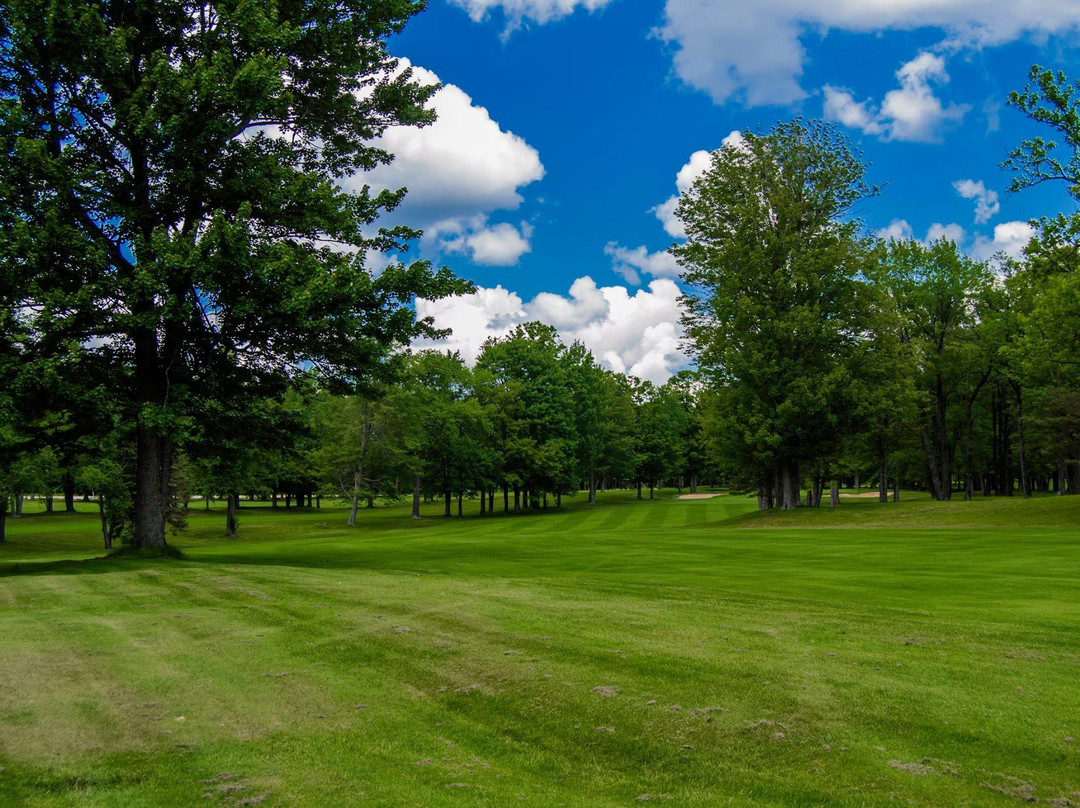 Pine Acres Country Club景点图片