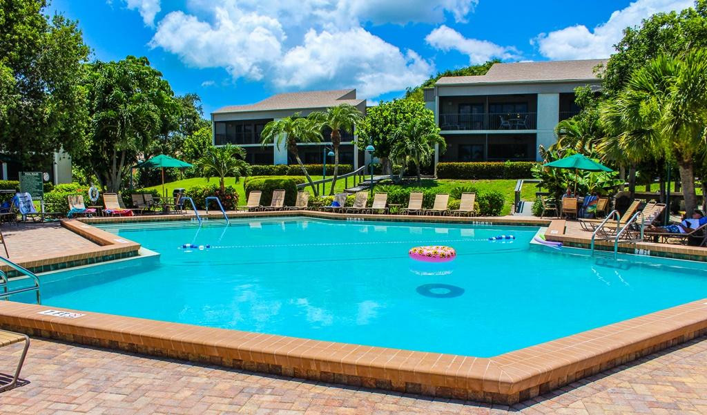 Sanibel Beach Club