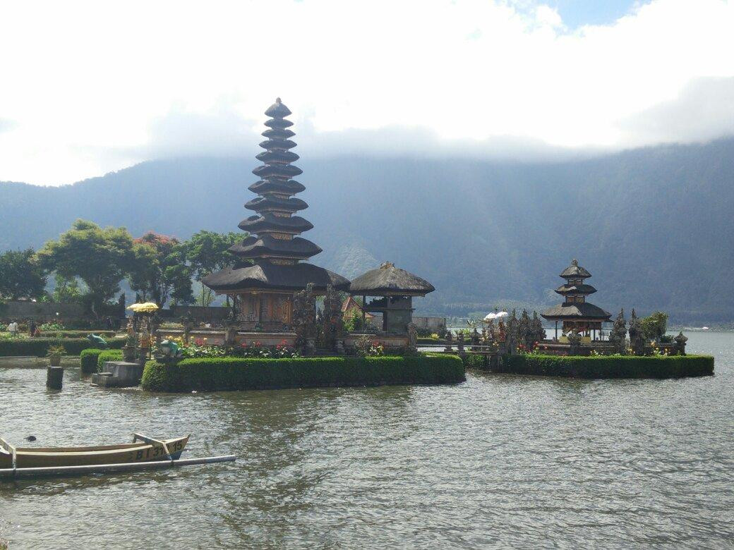 Lake Beratan-达巴南必去景点