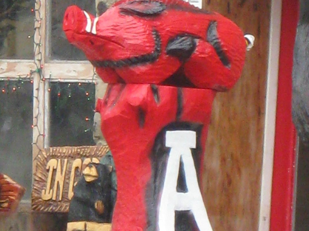 Alpena Chainsaw Art景点图片