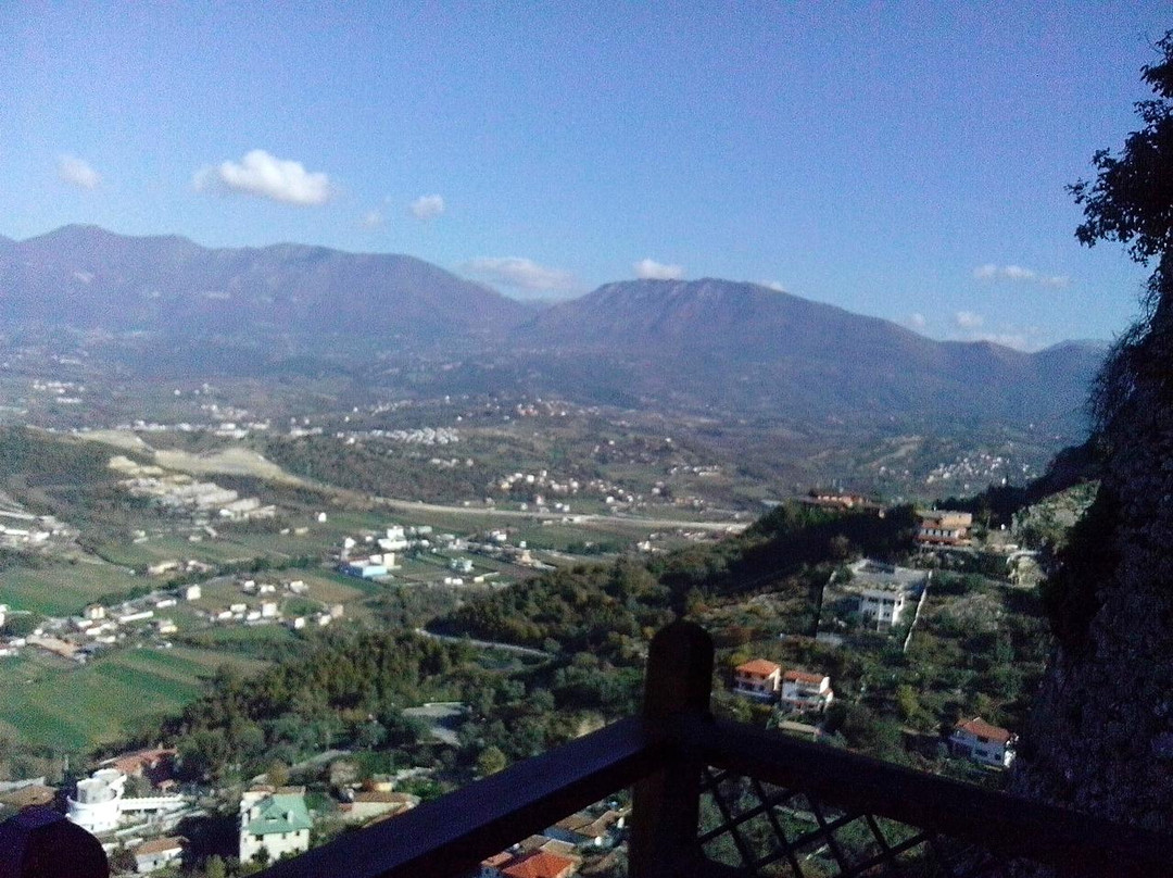 Petrela Castle-Petrele必去景点