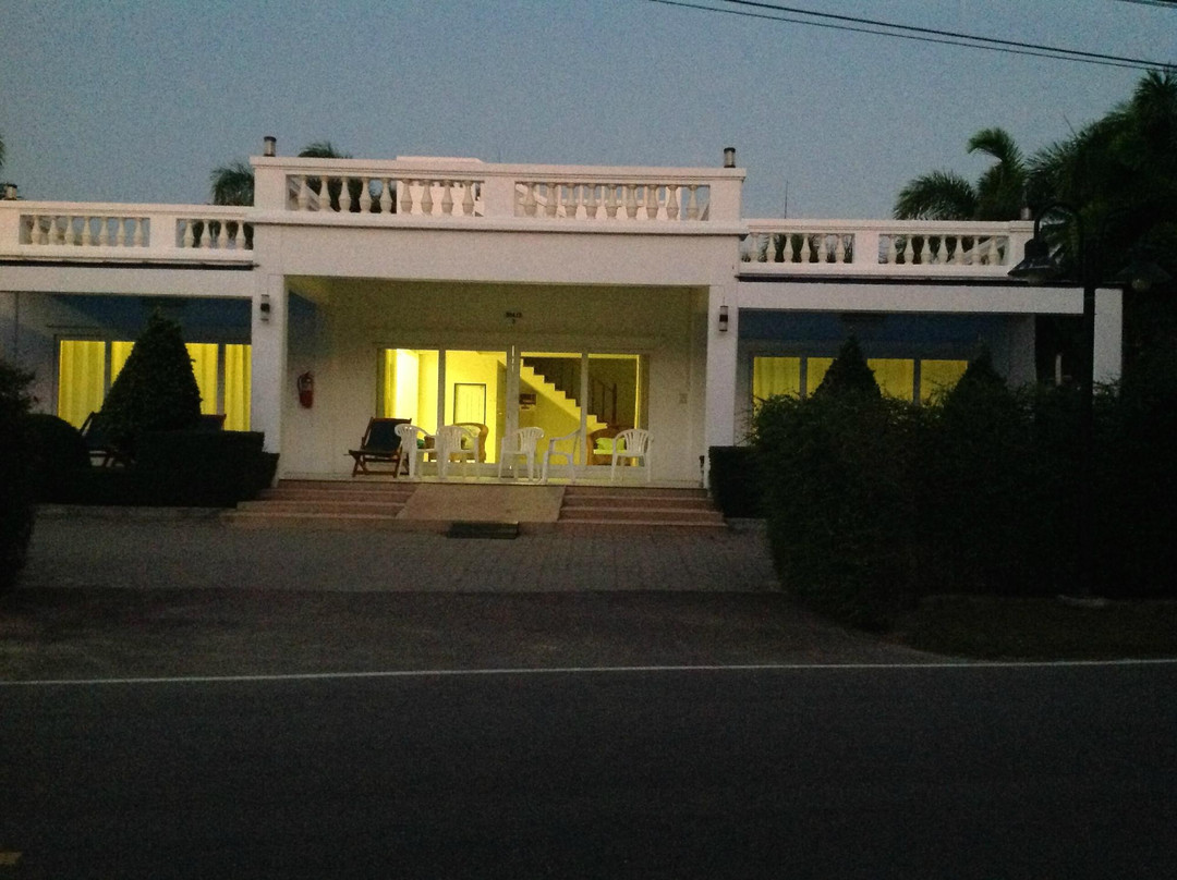 Ban Good Beachfront Resort