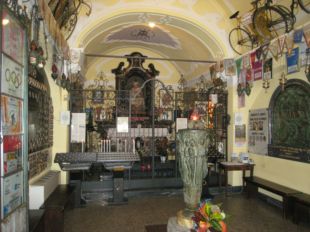 Santuario Del Ghisallo景点图片