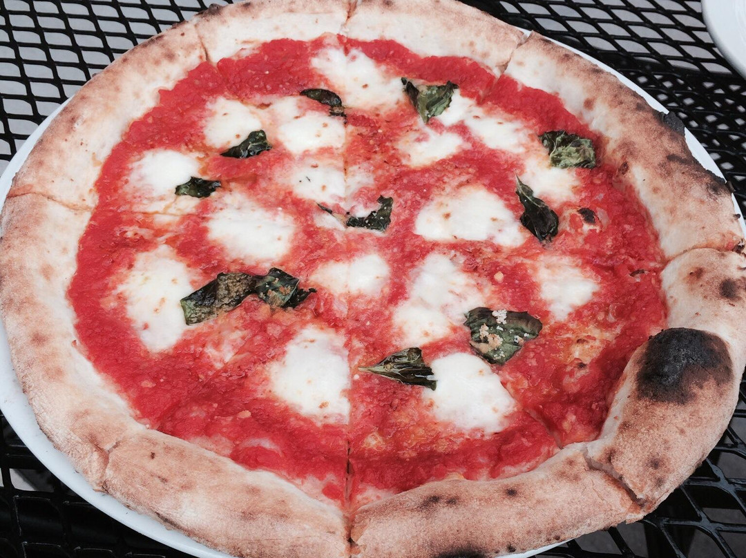 Duca's Neapolitan Pizza
