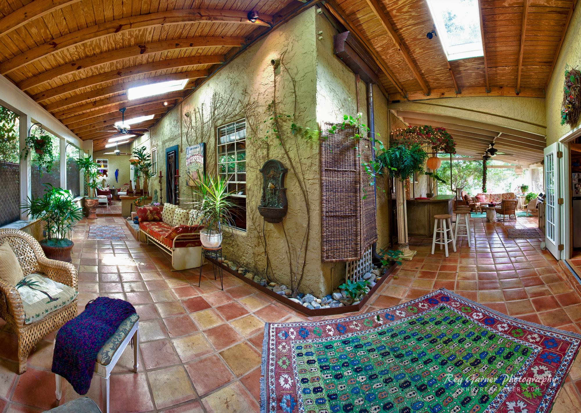 Elliott House-官方