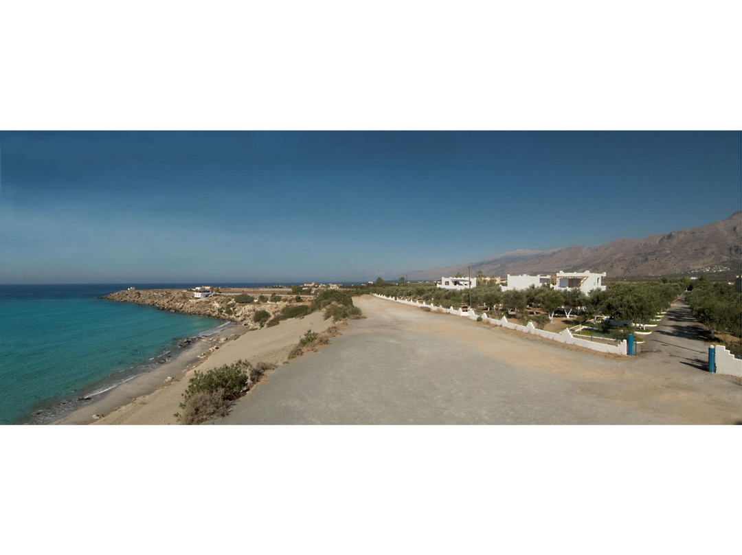 Paradisos Studios & Apartments