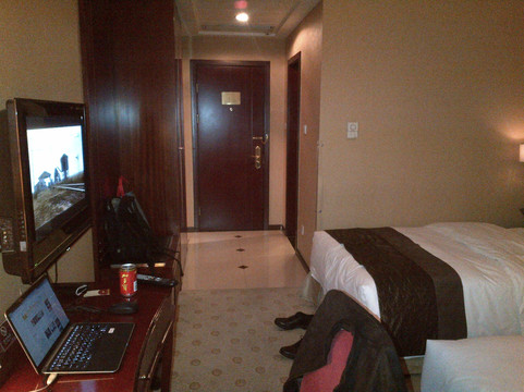 学府大酒店主图