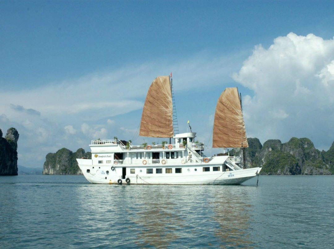 Halong Premium Cruise - Halong Bay Full Day景点图片