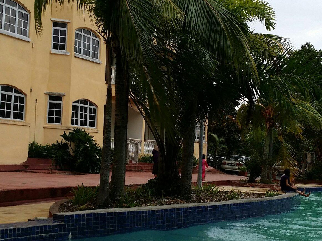 Pantai Indah Seaview Resort