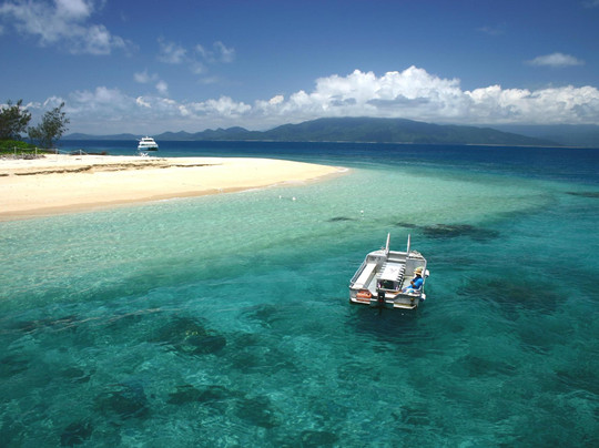 Frankland Islands Reef Cruises-凯恩斯必去景点