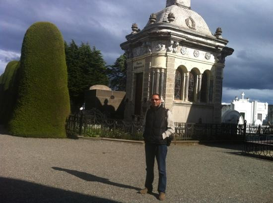 市政公墓-蓬塔阿雷纳斯必去景点