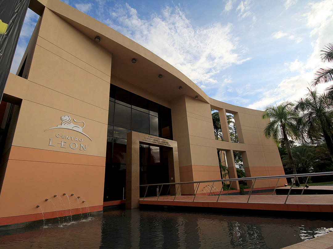 里昂巿中心-圣地亚哥必去景点