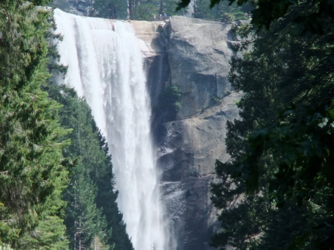 Vernal Fall景点图片