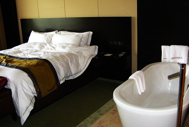 涵田度假村酒店主图