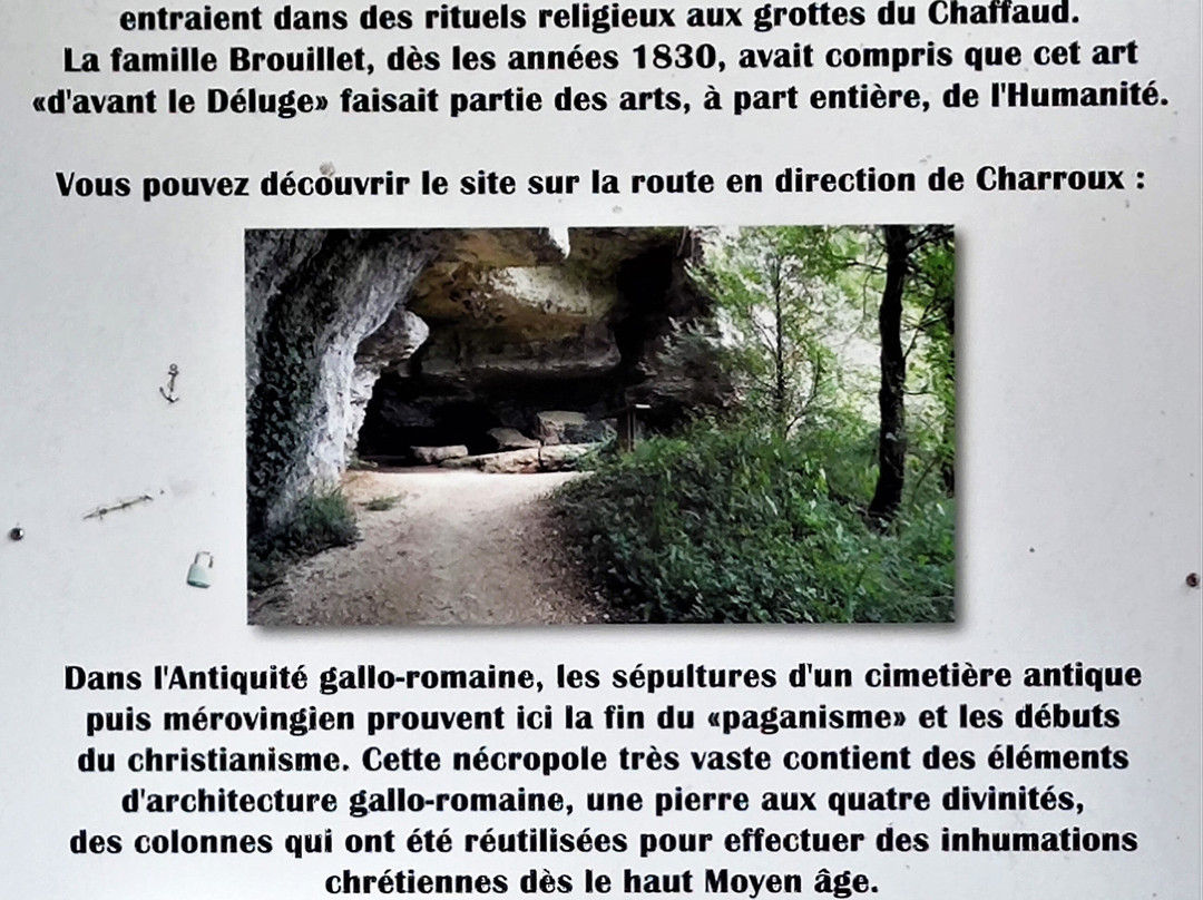 Eglise Saint-Hilaire de Savigné-Savigne必去景点