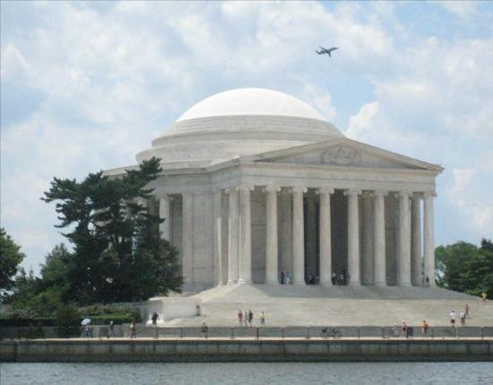 有防潮闸的港池-华盛顿特区必去景点