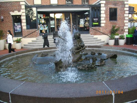 哥罗多利广场-旧金山必去景点