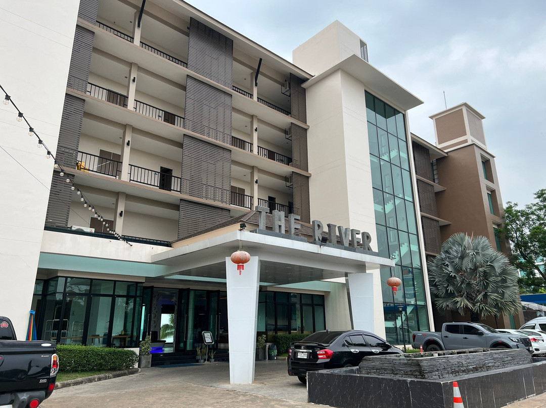 The River Hotel主图