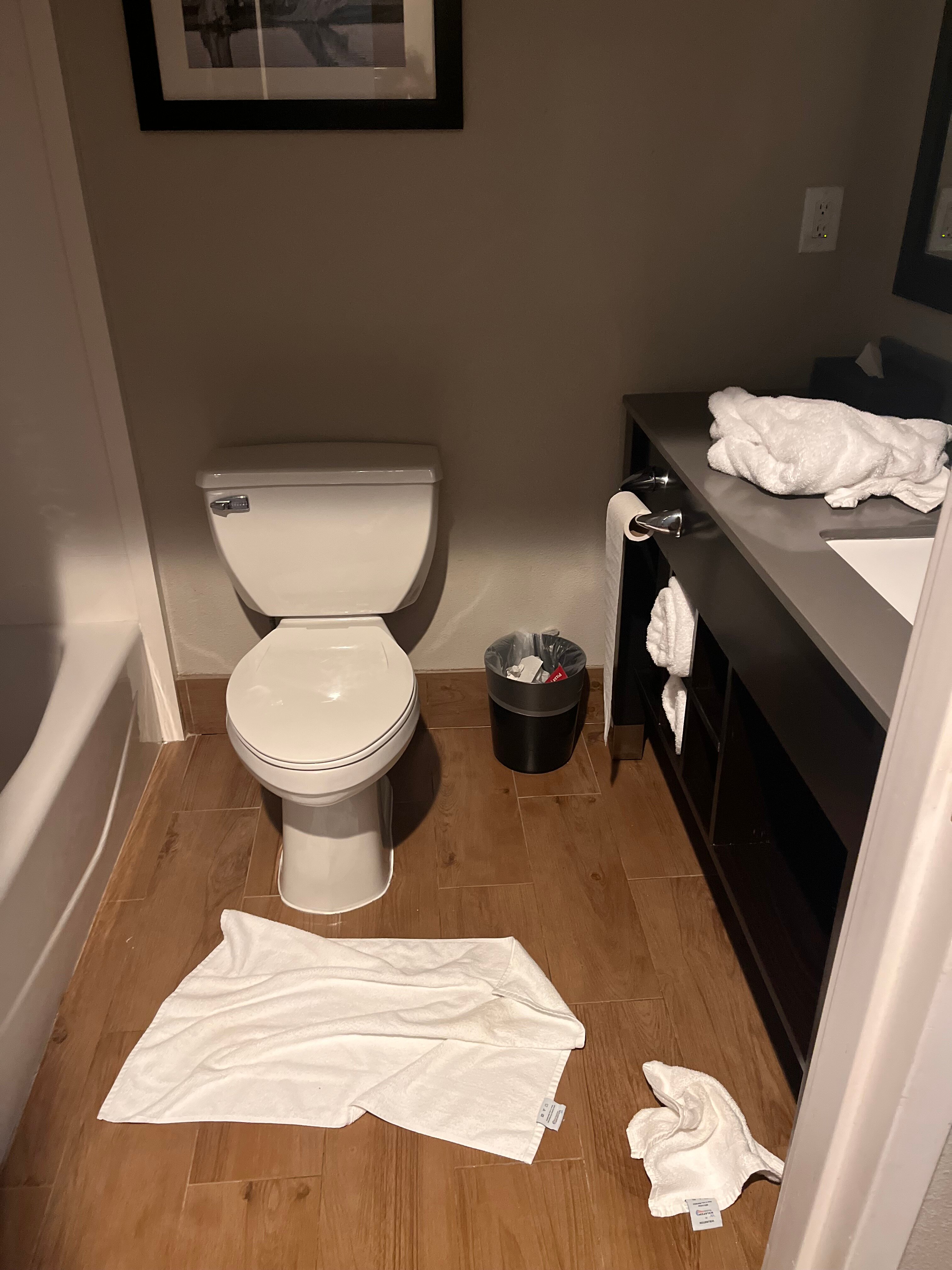 La Quinta Inn & Suites by Wyndham Fairfield - Napa Valley-浴室