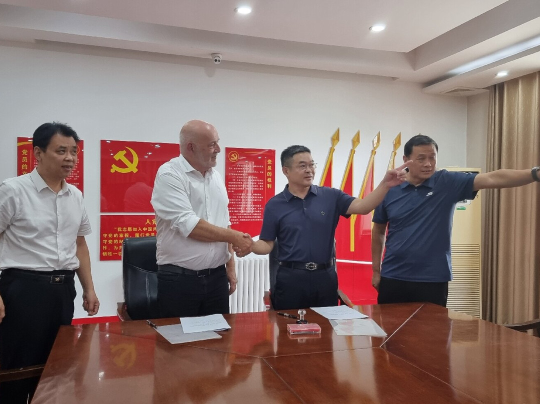 Hilton Garden Inn Heze主图